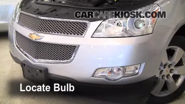 2009 Chevrolet Traverse LT 3.6L V6 Lights Turn Signal - Front (replace bulb)